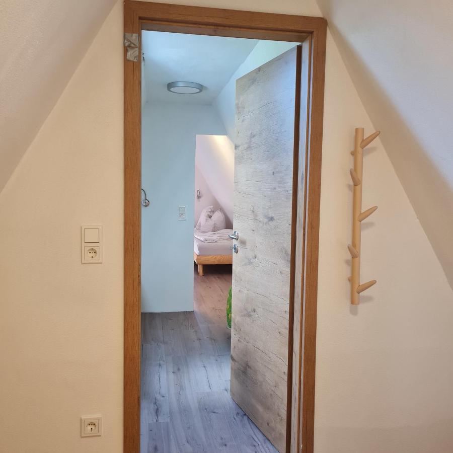 Wanderhuette Zum Bernhardsthal Villa Екстериор снимка